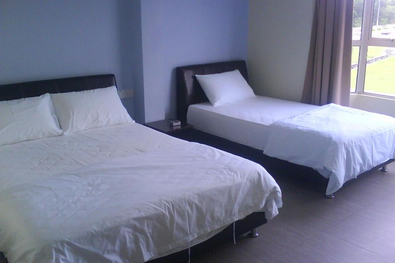 Oyo 90021 Star View Hotel Kampong Batu Tiga Luaran gambar
